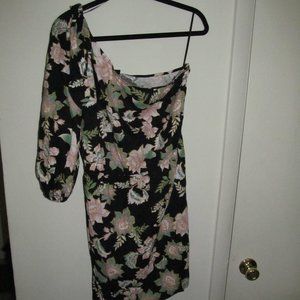Who What Wear 1 Sleeve Women’s Black Floral Dress